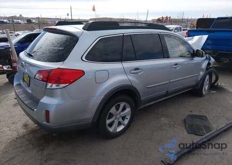 2013 Subaru Outback 2.5I Premium z USA, uszkodzony, nr VIN 4S4BRCCC9D3266879
